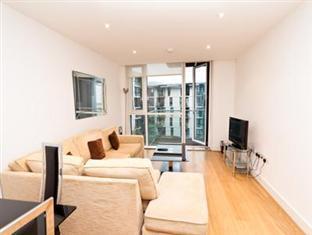 Times Square Serviced Apartments Лондон Экстерьер фото
