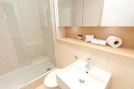Times Square Serviced Apartments Лондон Экстерьер фото